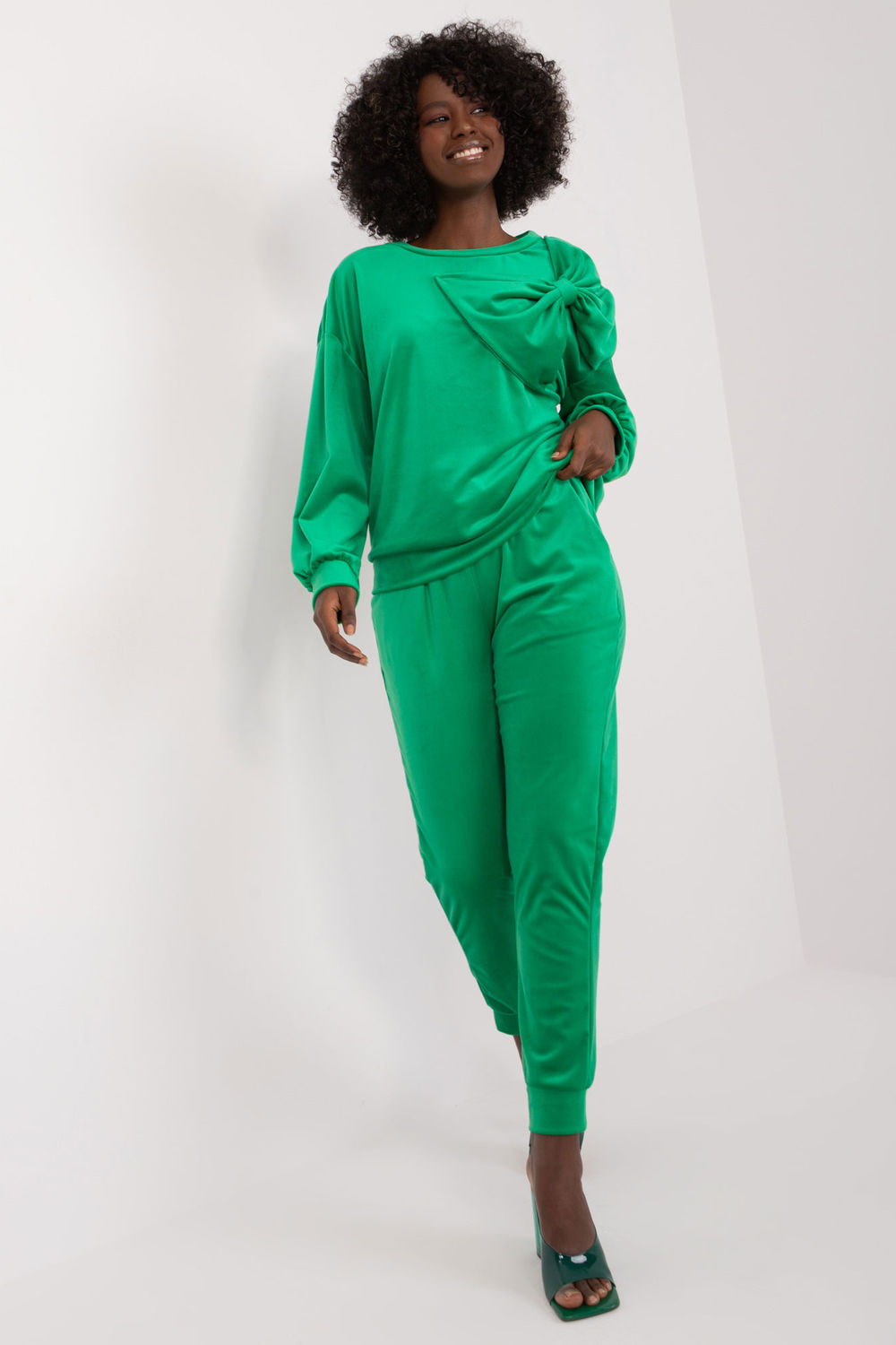 1017792 Set model 193019 Italy Moda