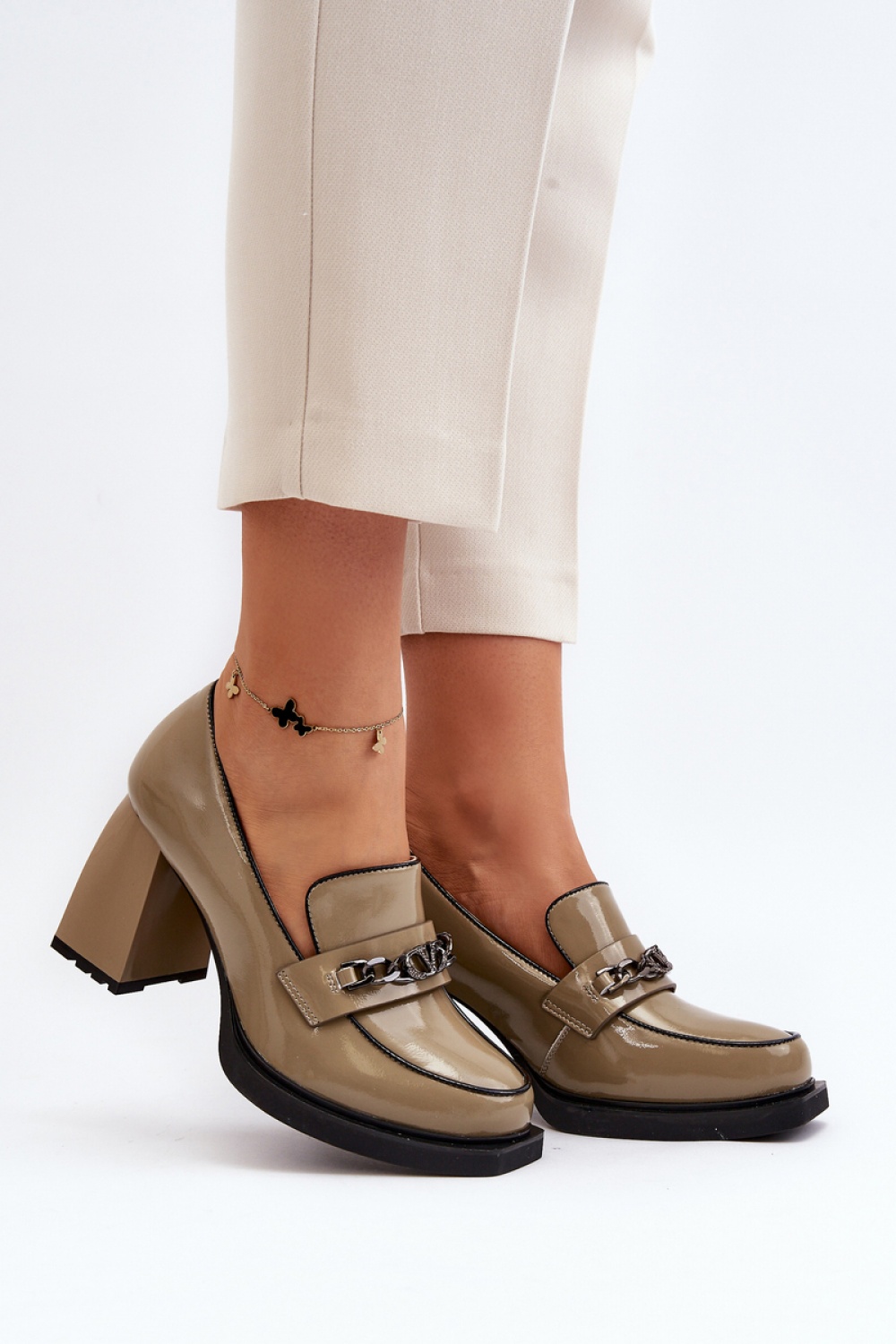 1018756 Block heel pumps model 193347 Step in style