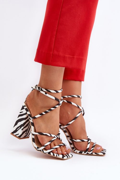 1020437 Heel sandals model 193939 Step in style