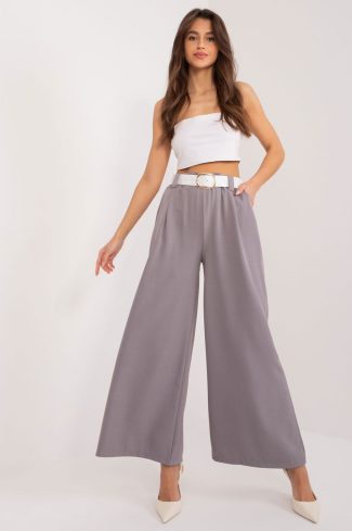 1024541 Women trousers model 195318 Italy Moda