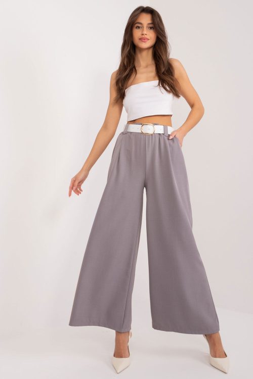 1024541 Women trousers model 195318 Italy Moda
