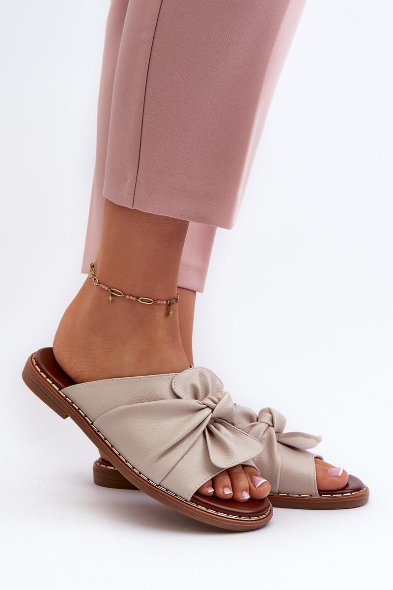 1028164 Flip-flops model 196426 Step in style