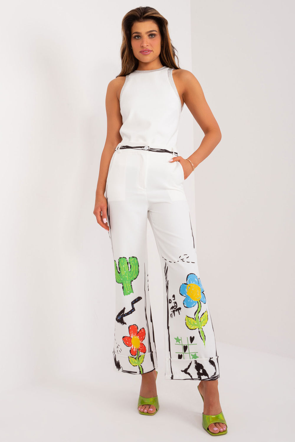 1028623 Women trousers model 196578 Italy Moda