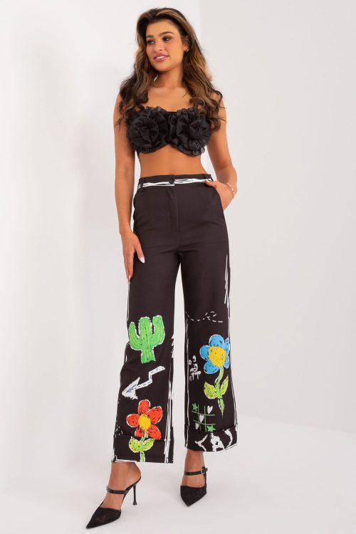 1028626 Women trousers model 196579 Italy Moda