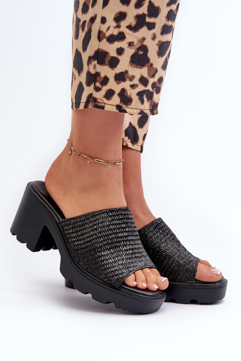 1032135 Flip-flops model 197723 Step in style