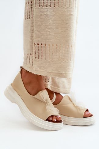 Sandals model 198406 Step in style