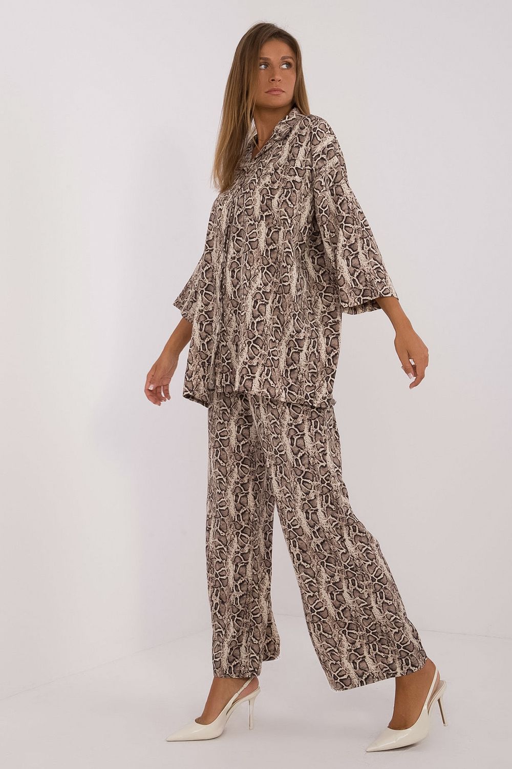 1038427 Set model 199958 Italy Moda
