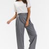 1040105 Women trousers model 200564 awama