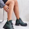 Boots model 201170 Step in style