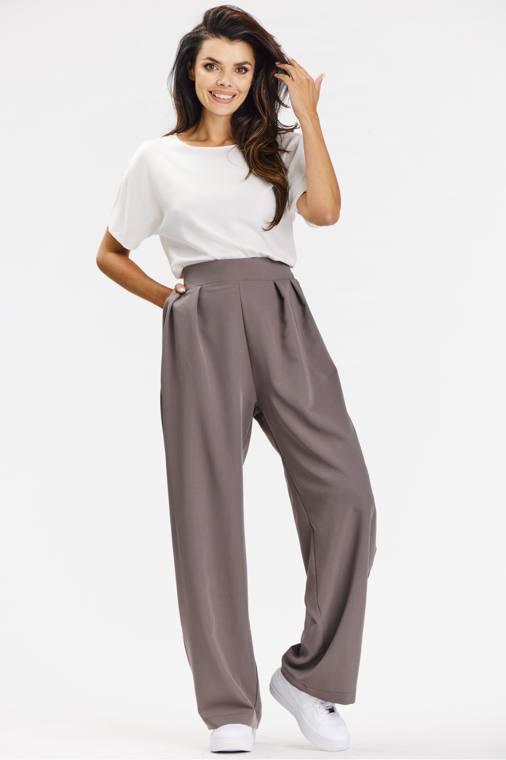 1042279 Women trousers model 201252 awama