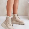 Platform boots model 202820 Step in style