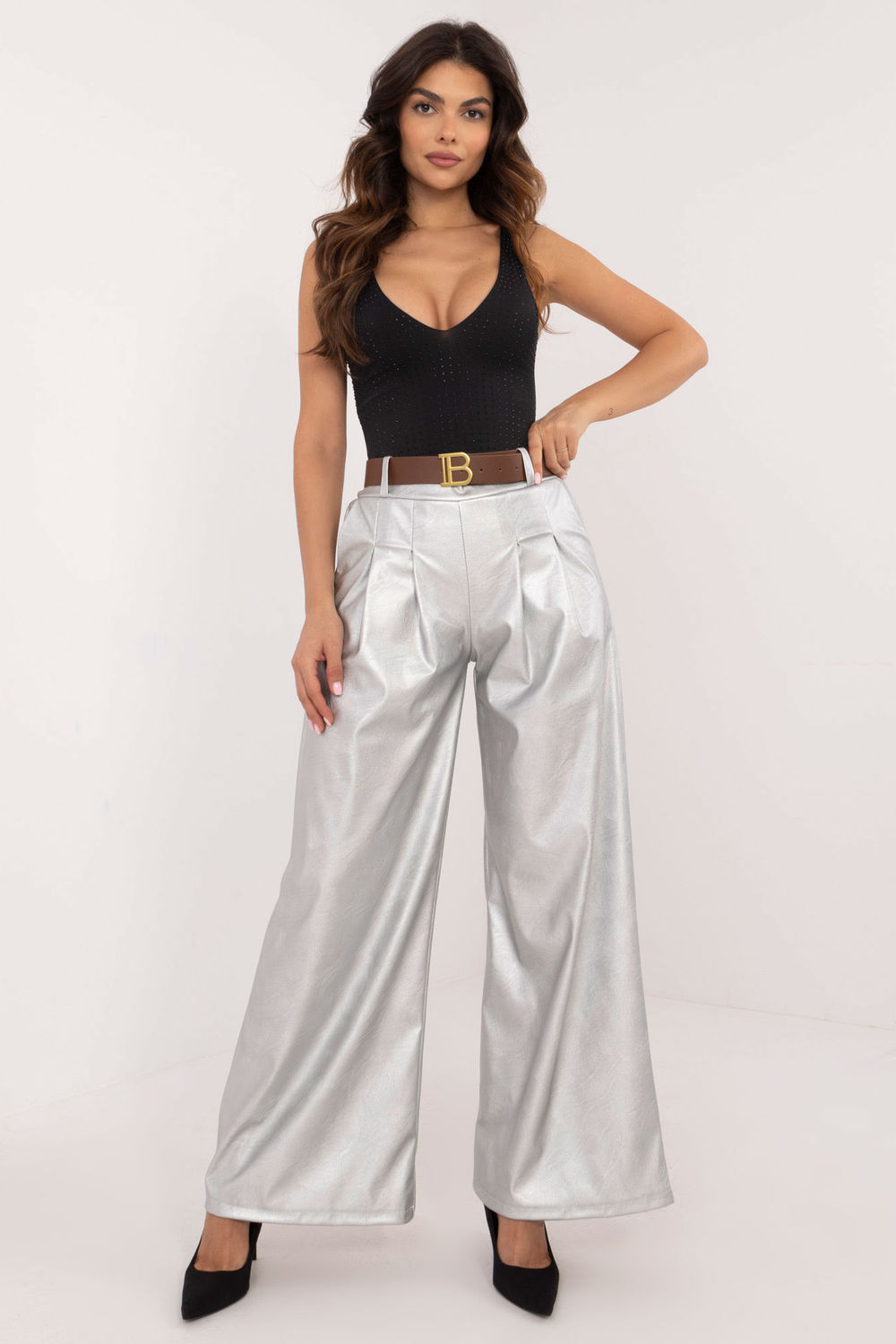 1047289 Women trousers model 202893 Italy Moda