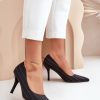 1049275 High heels model 203544 Step in style