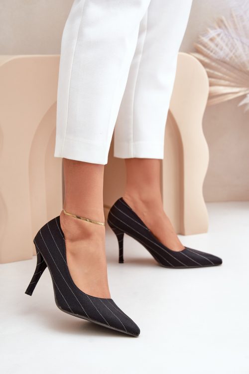 1049275 High heels model 203544 Step in style