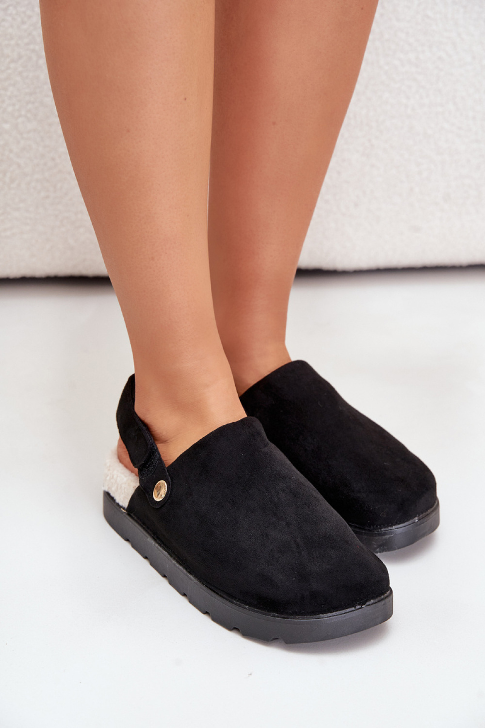 1049458 Slippers model 203605 Step in style