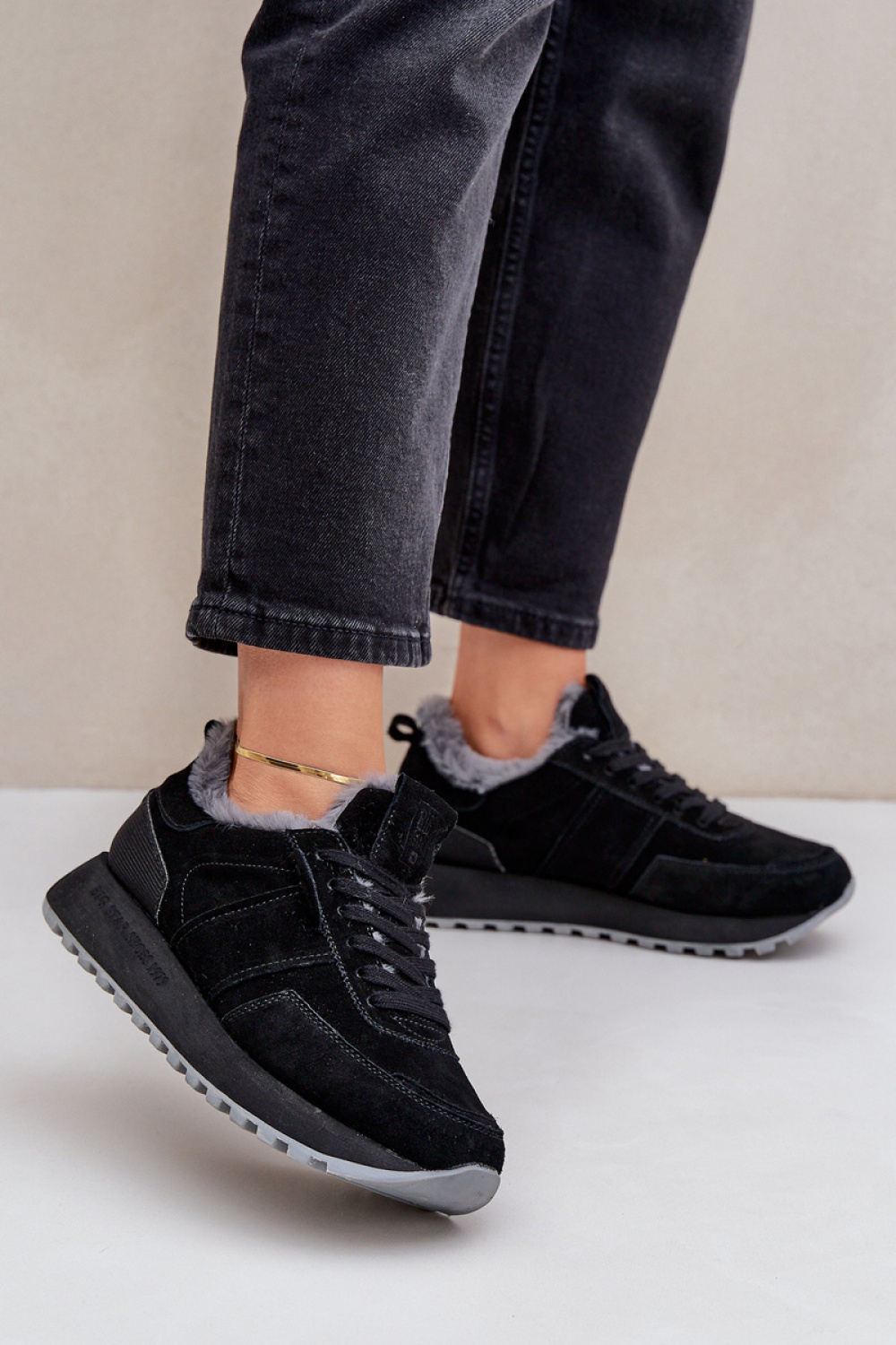 1050431 Sport Shoes model 203920 Step in style