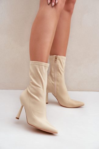 1052931 Heel boots model 204701 Step in style