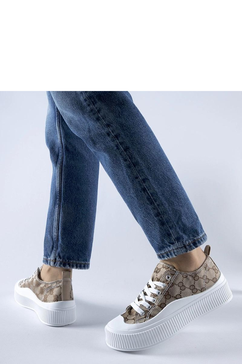 1061764 Sneakers model 207615 Solea
