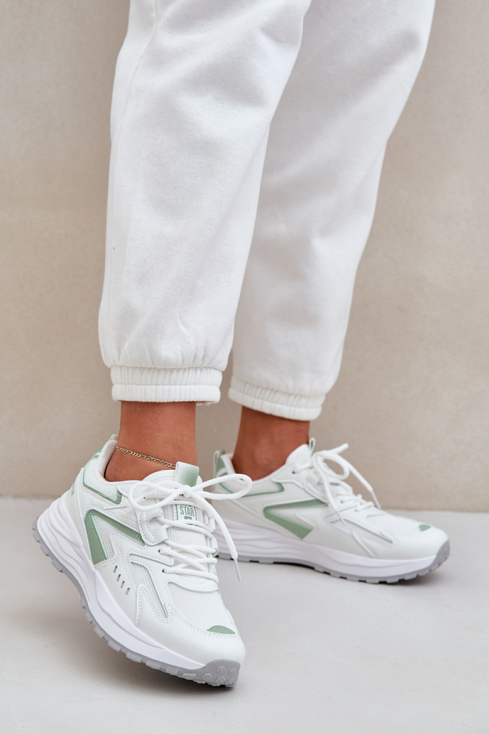 1066115 Sport Shoes model 209070 Step in style