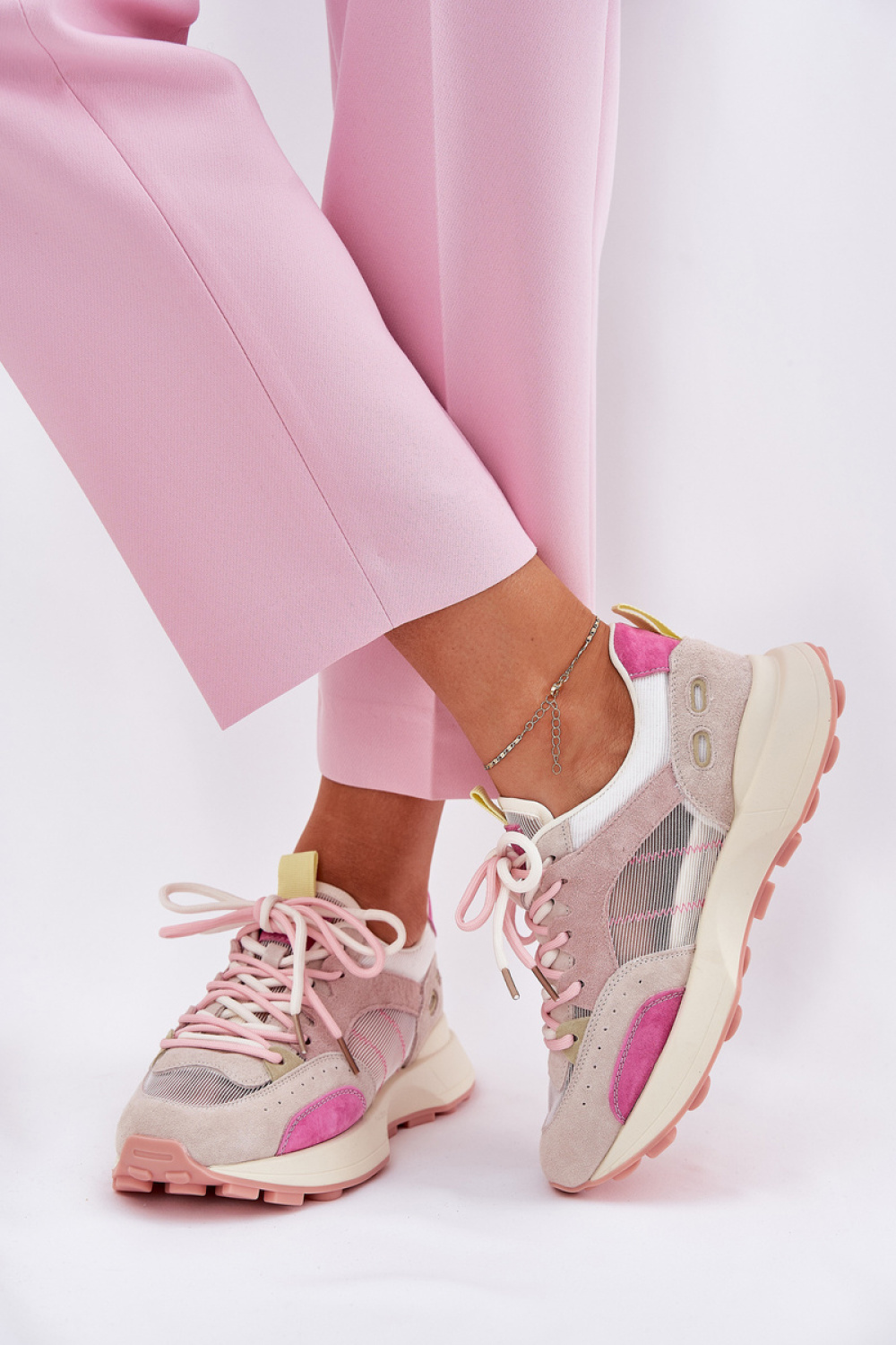 1067182 Sport Shoes model 209457 Step in style