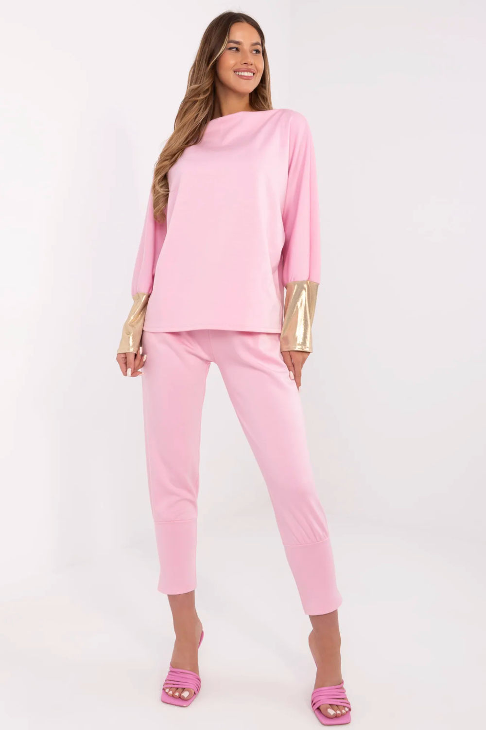 1067305 Set model 209499 Italy Moda