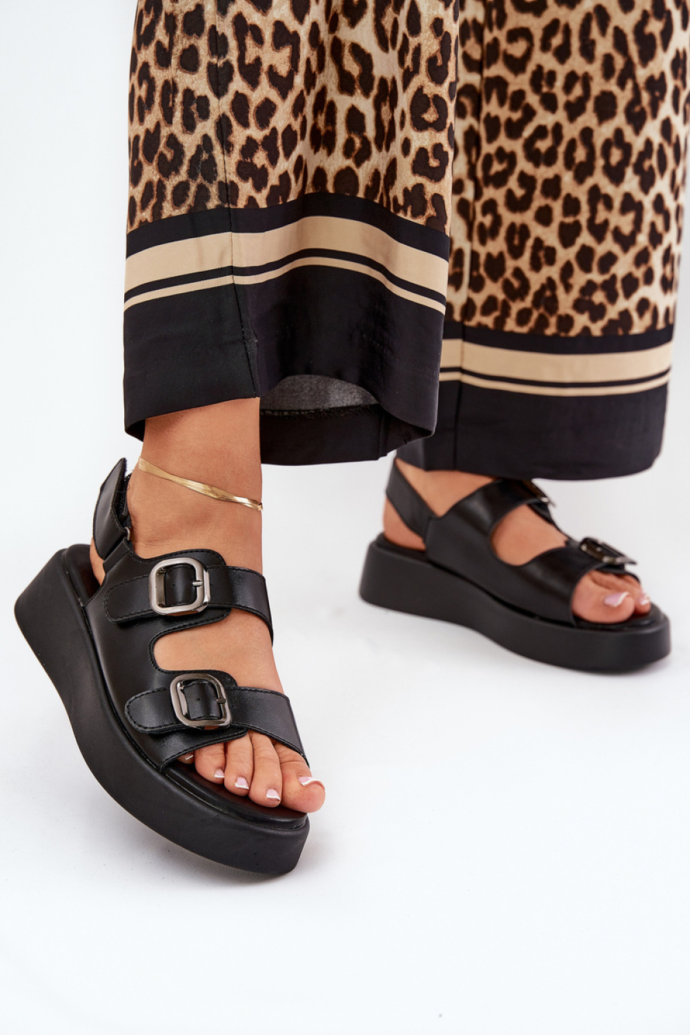 1068255 Sandals model 209887 Step in style