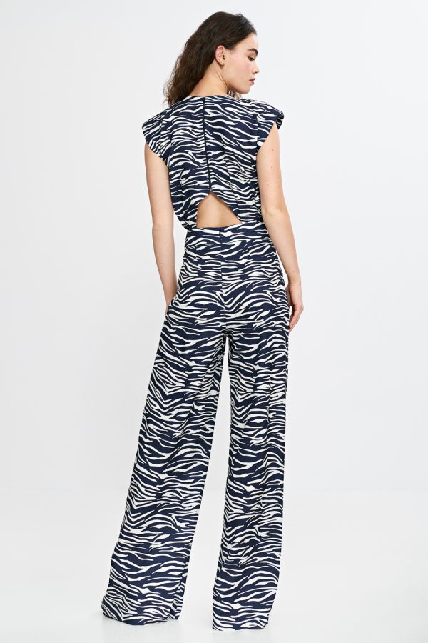 Suit model 210073 Nife