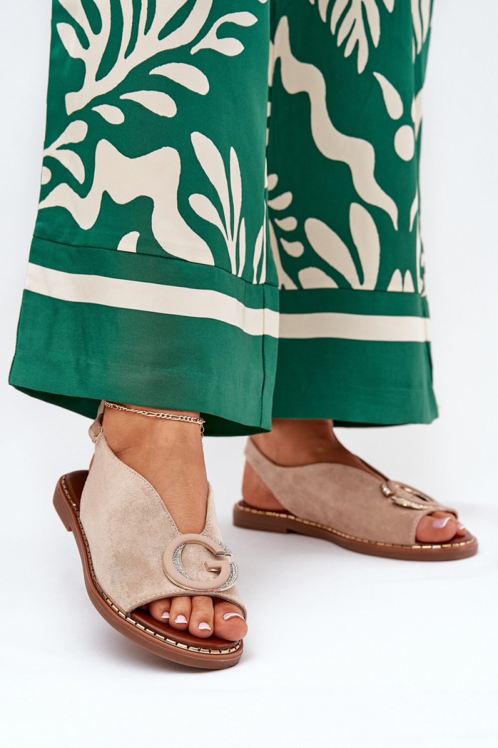 1069011 Sandals model 210136 Step in style
