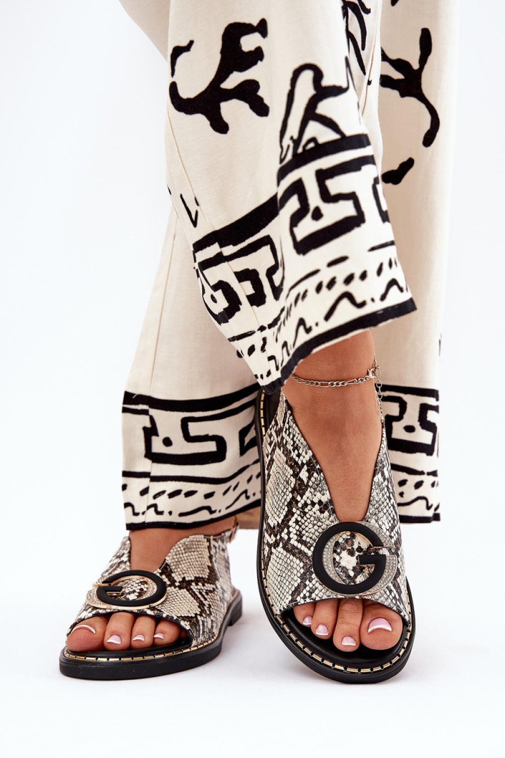 1069020 Sandals model 210139 Step in style
