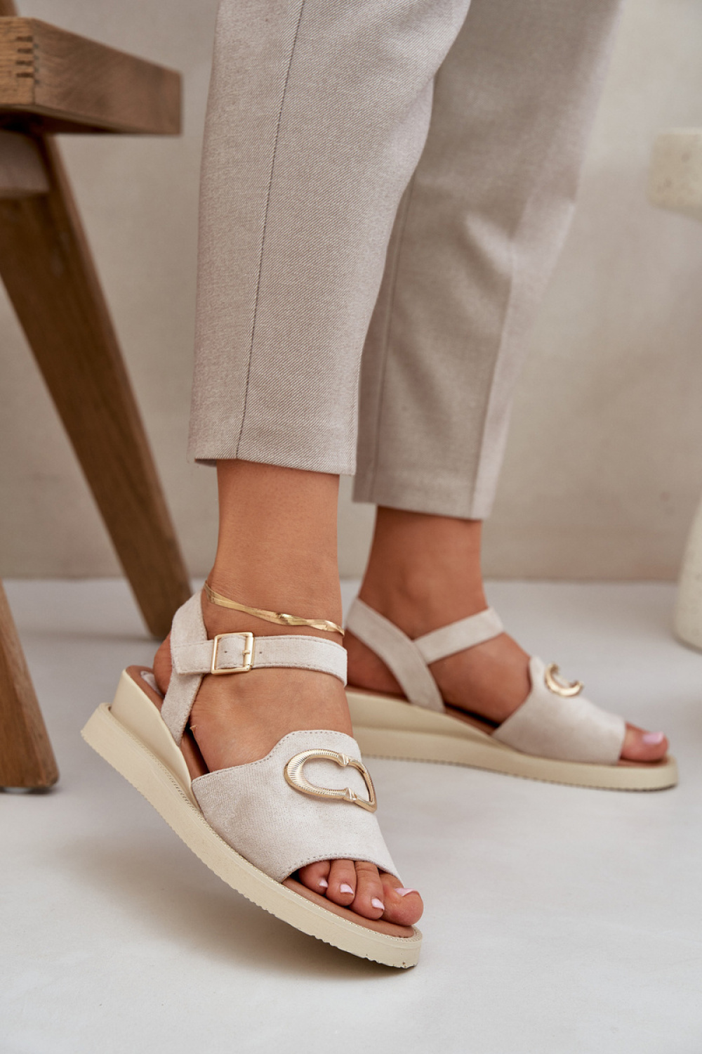 1069041 Sandals model 210146 Step in style