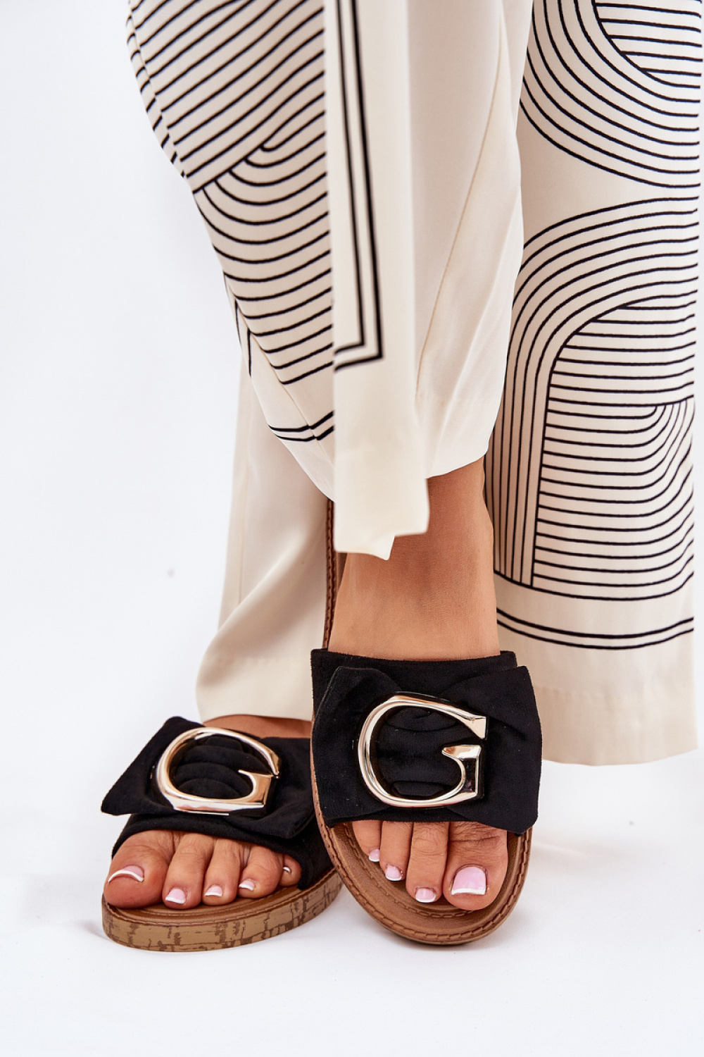 1071297 Flip-flops model 210748 Step in style