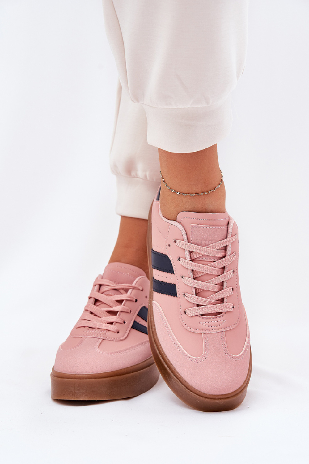 1072023 Platform sneakers model 211009 Step in style