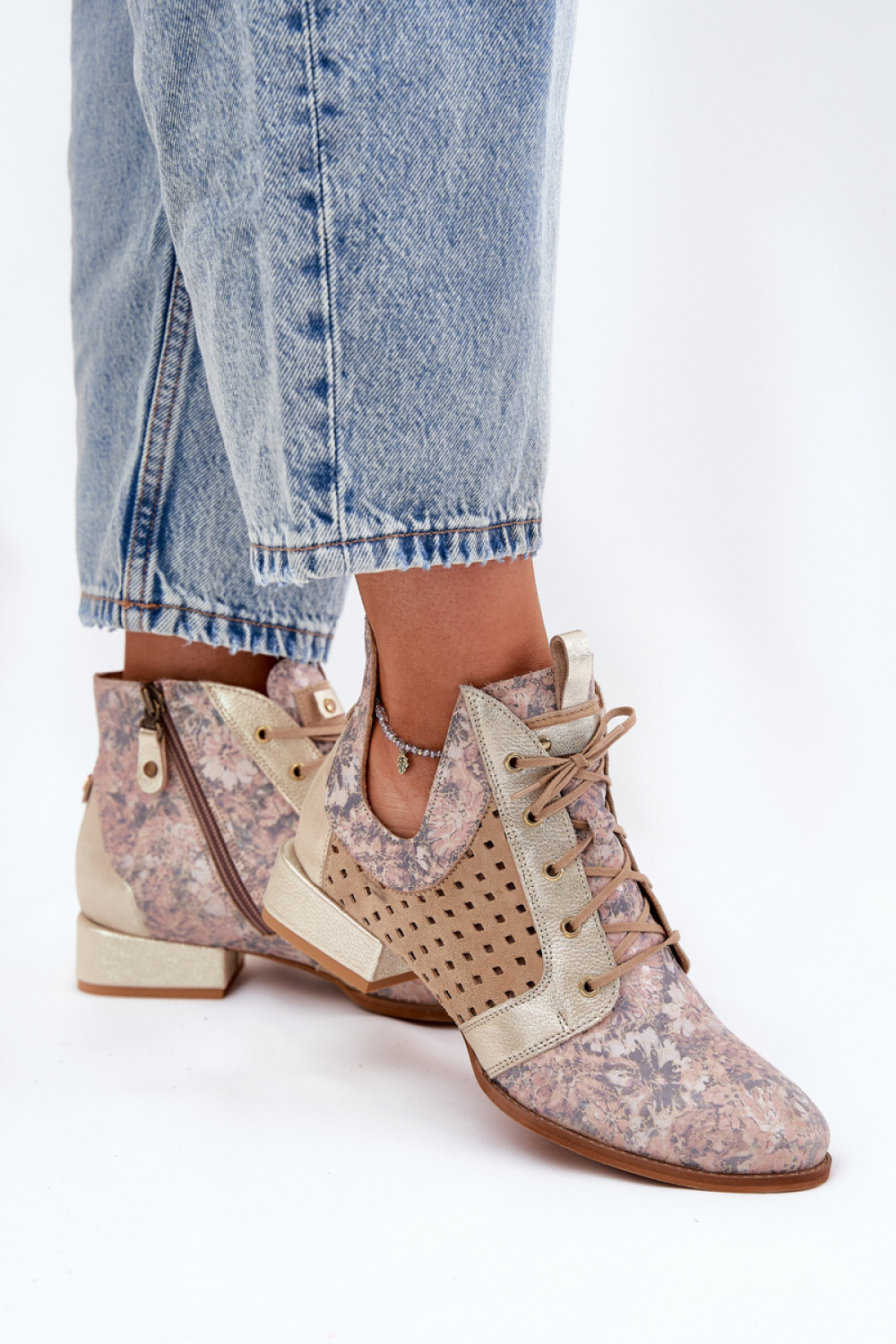 1072344 Boots model 211091 Step in style