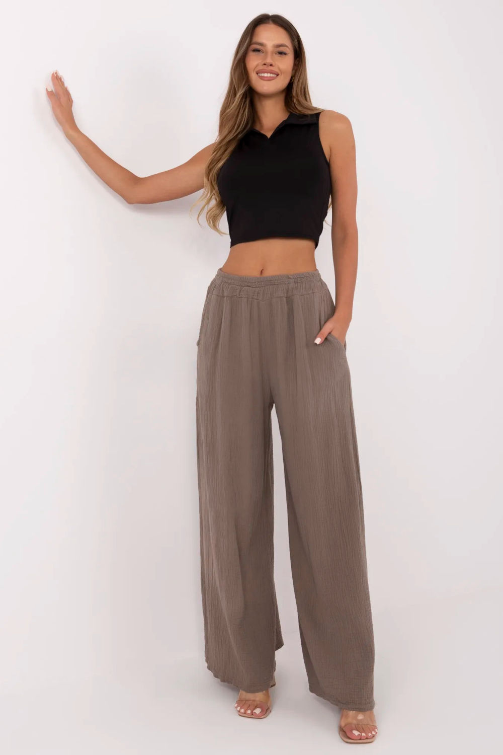 1072881 Women trousers model 211271 Italy Moda