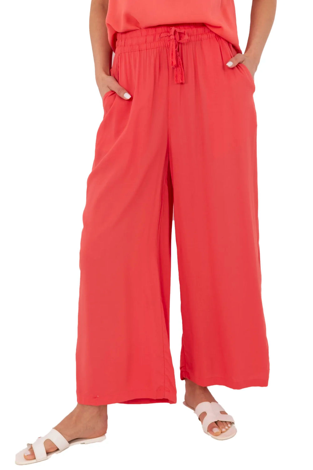 1073564 Women trousers model 211494 Sublevel