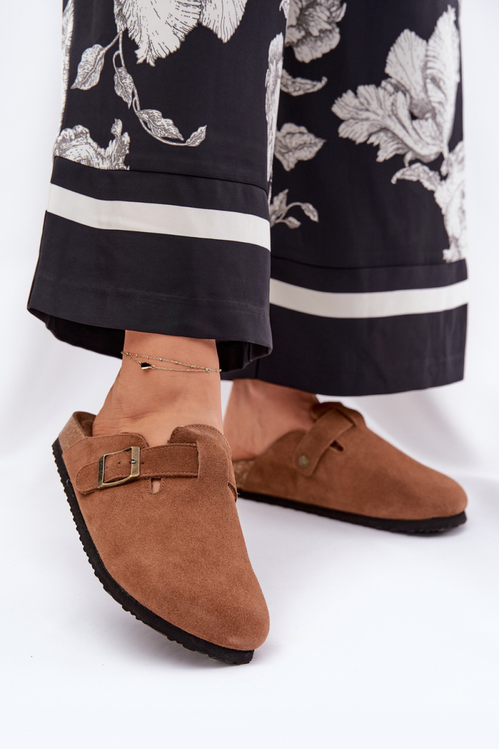 1074093 Flip-flops model 211685 Step in style
