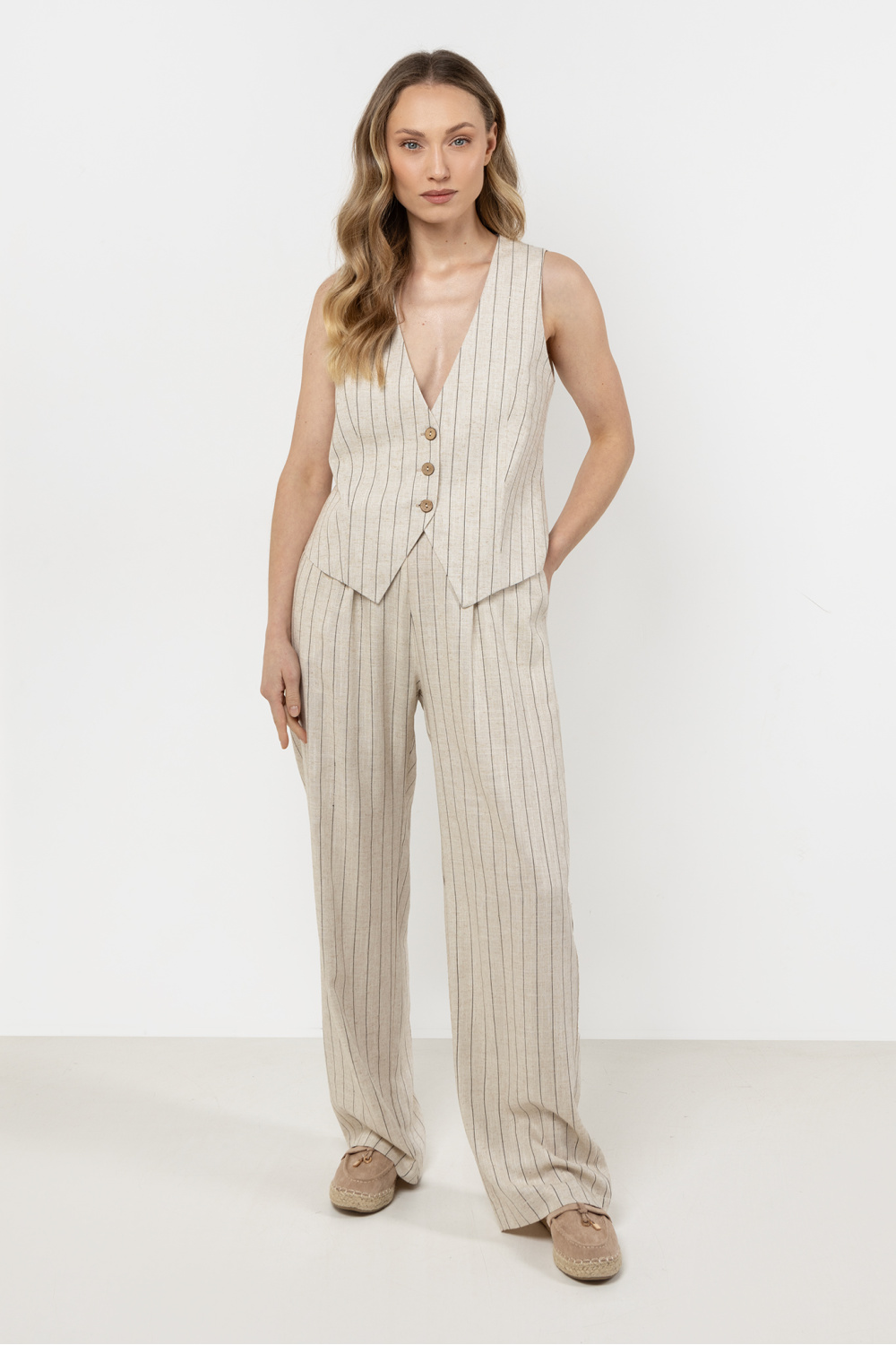 1075549 Women trousers model 212187 awama