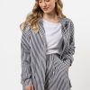 1075588 Long sleeve shirt model 212200 awama
