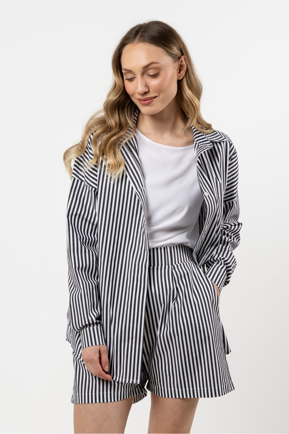1075588 Long sleeve shirt model 212200 awama