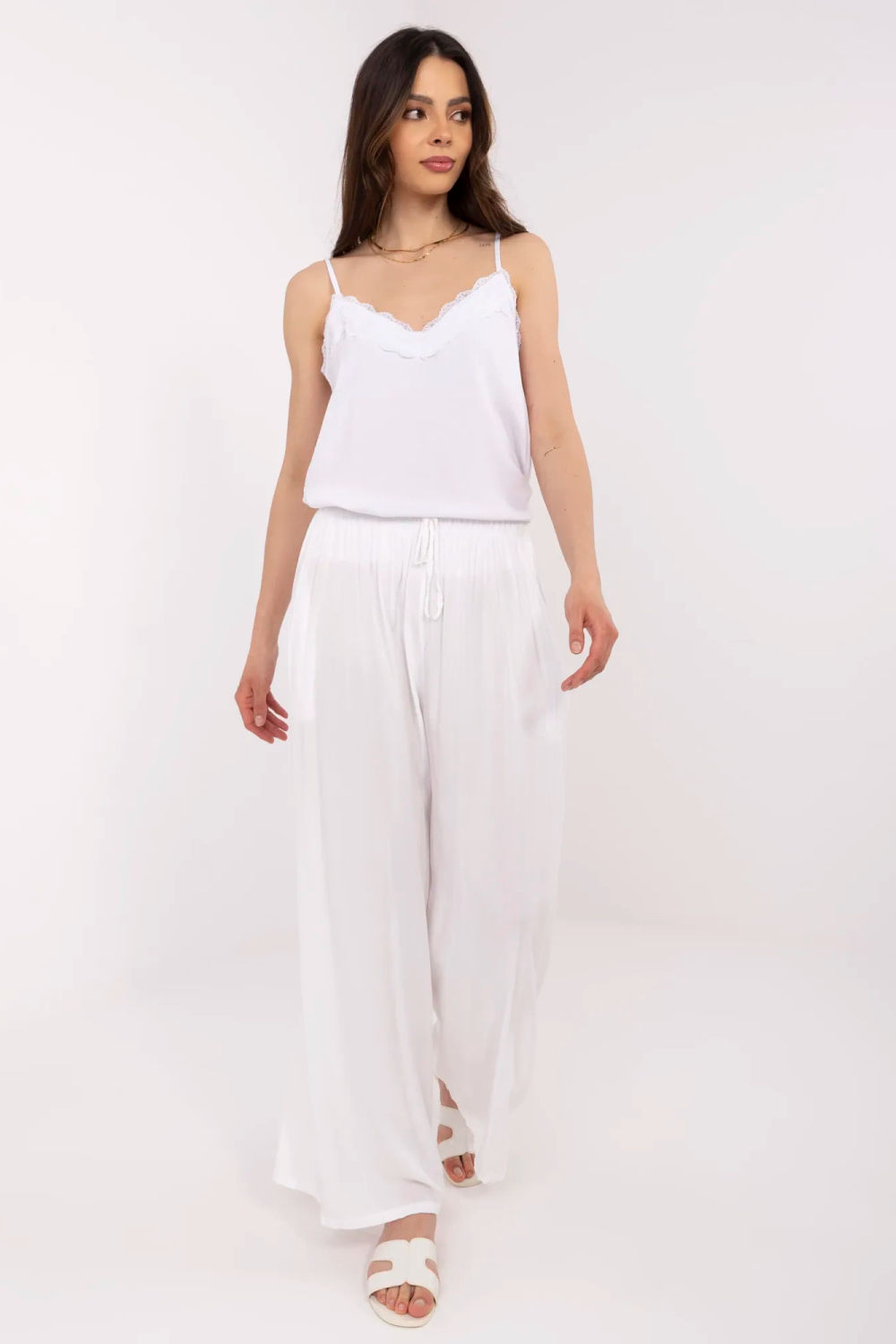 1075838 Women trousers model 212284 Italy Moda