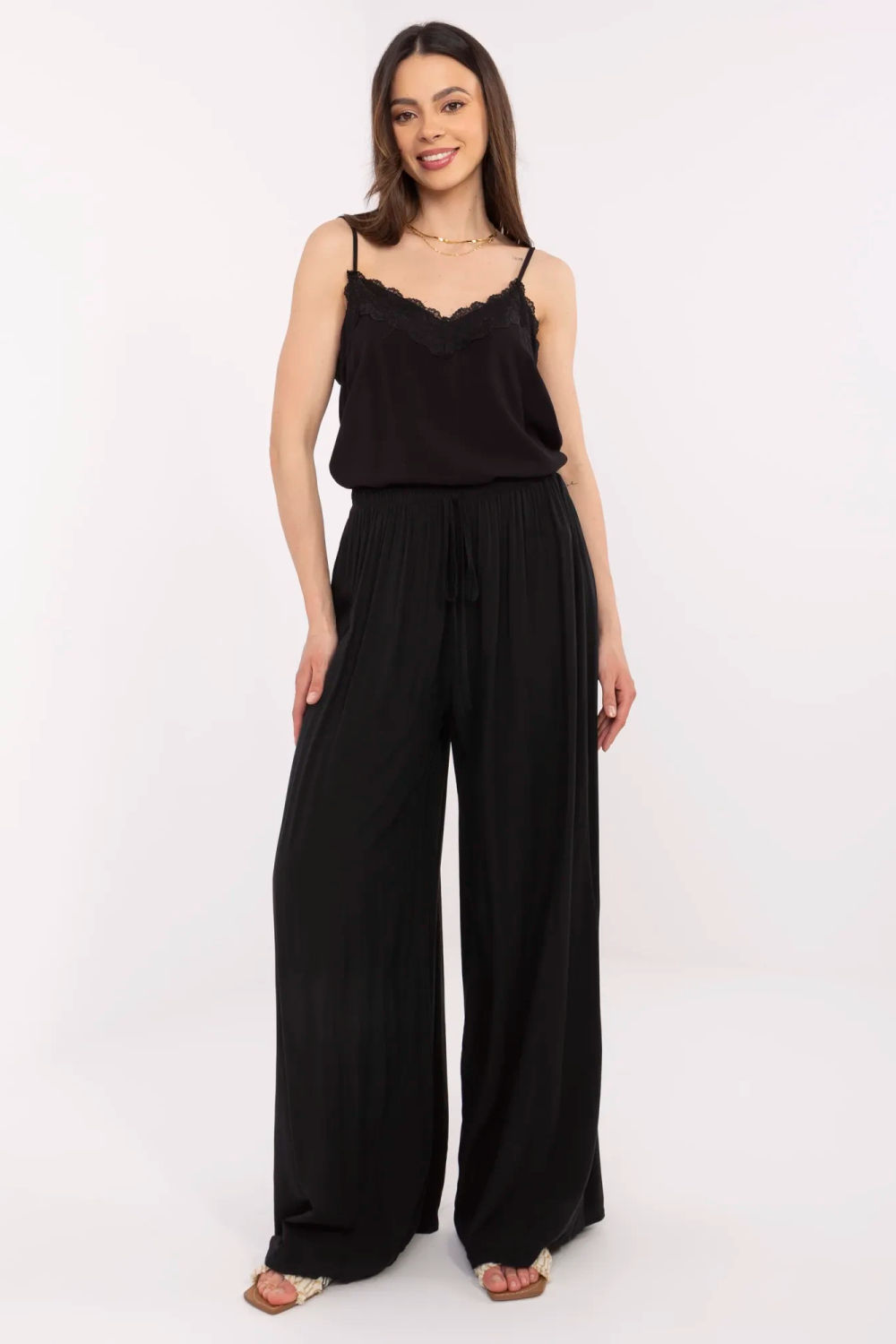 1075841 Women trousers model 212285 Italy Moda
