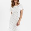 1077200 Nightshirt model 212756 Cana