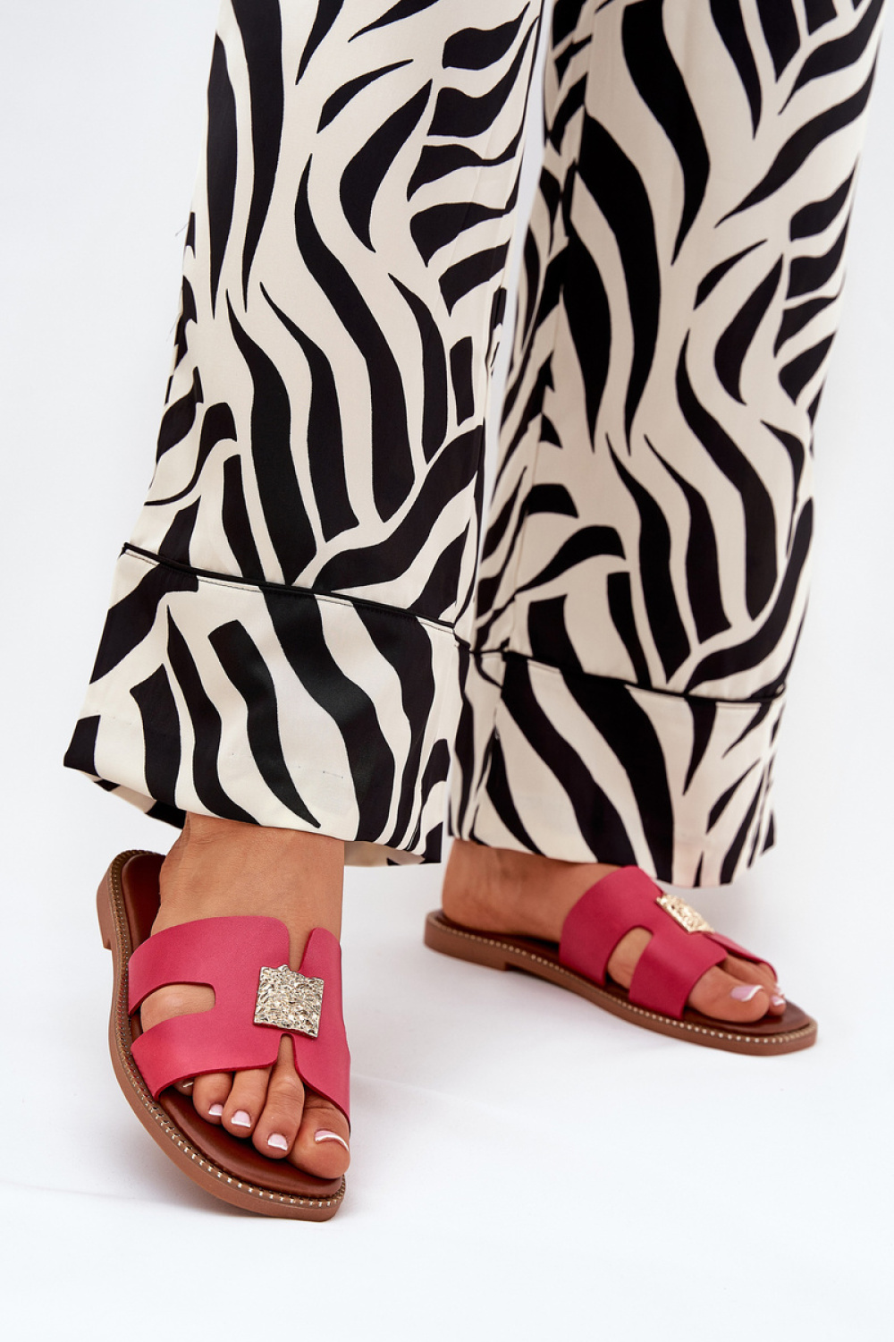 1077570 Flip-flops model 212893 Step in style