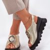 1077825 Buskin model 213004 Step in style