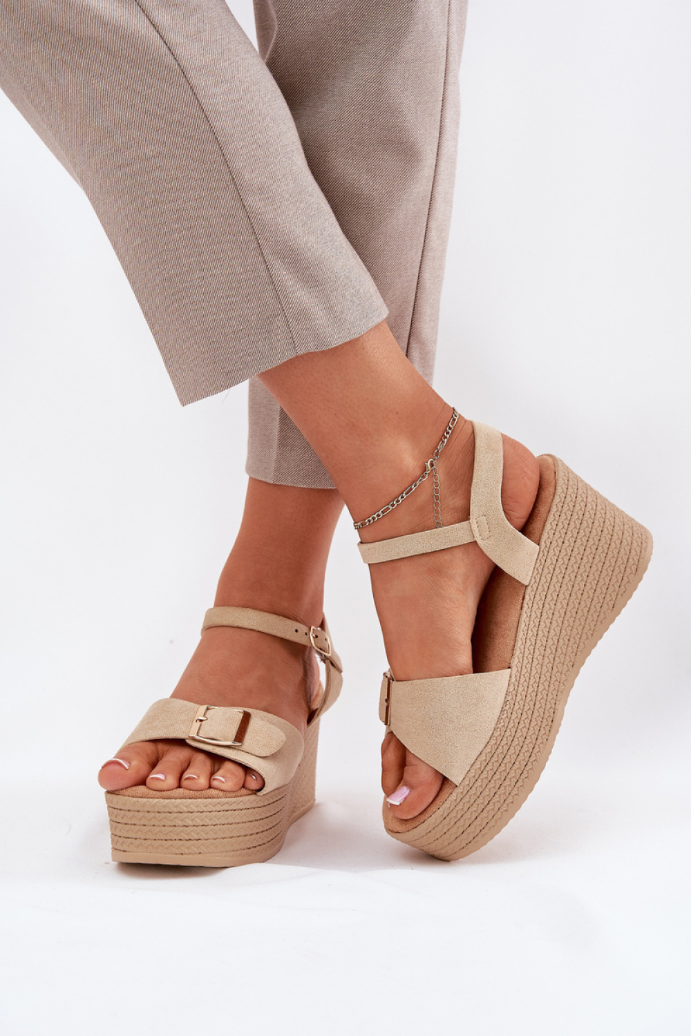 1078340 Buskin model 213178 Step in style