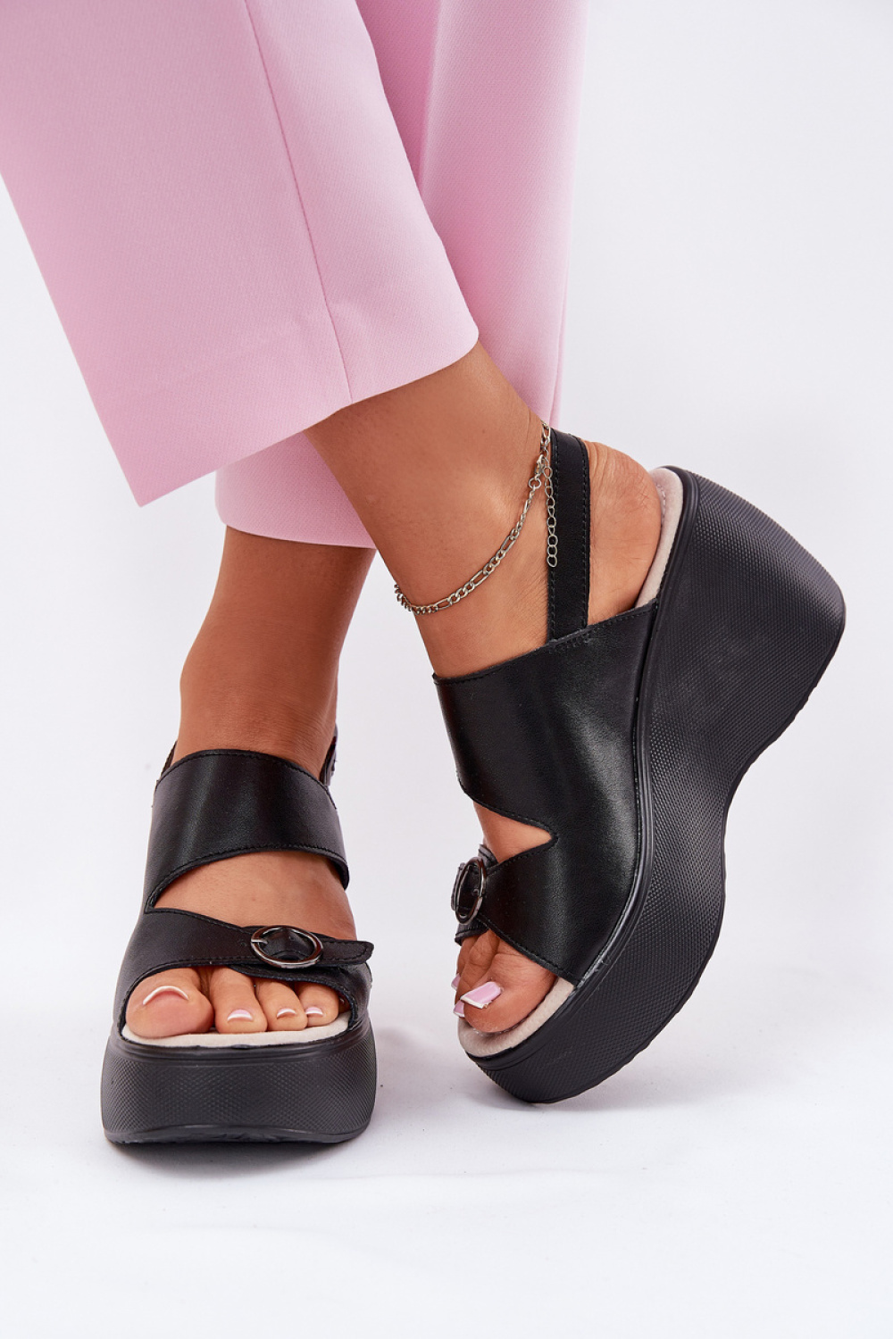 1079198 Buskin model 213459 Step in style