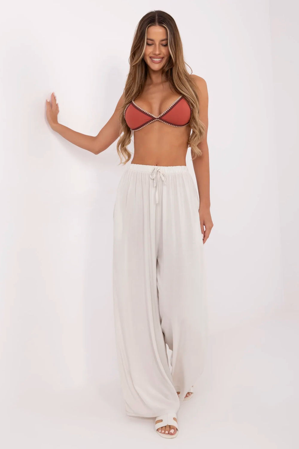 1081057 Women trousers model 214047 Italy Moda