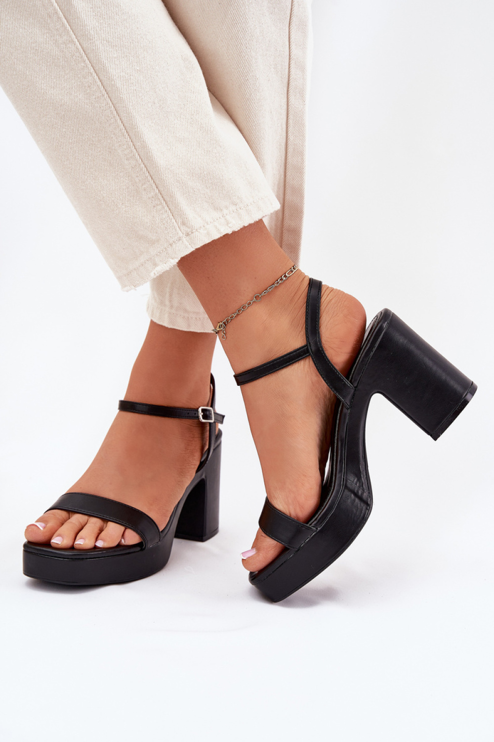 1081196 Heel sandals model 214093 Step in style