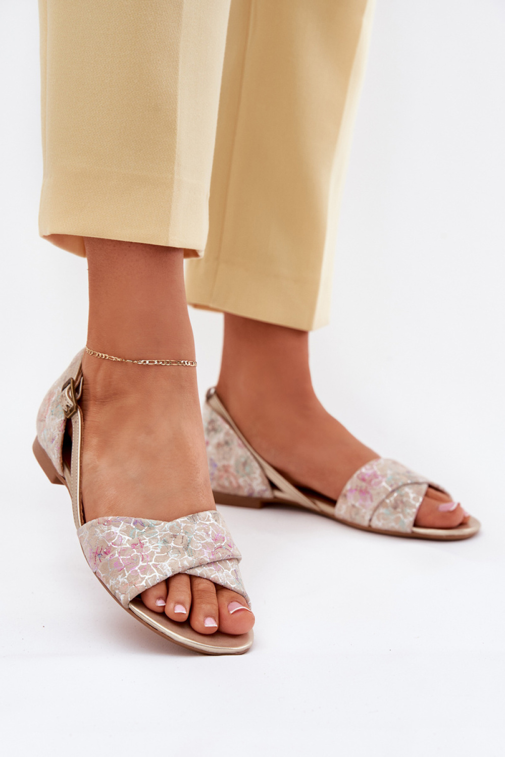 1083152 Sandals model 214695 Step in style