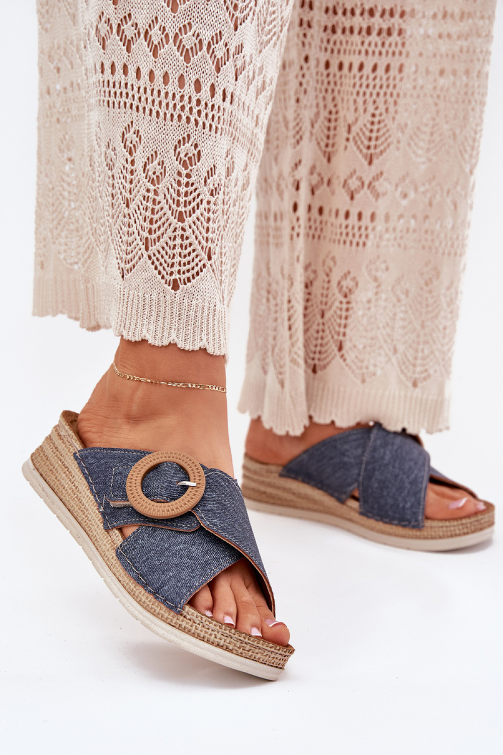 1083275 Buskin model 214736 Step in style